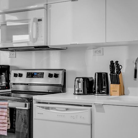 City Downtown Suites Toronto Esterno foto