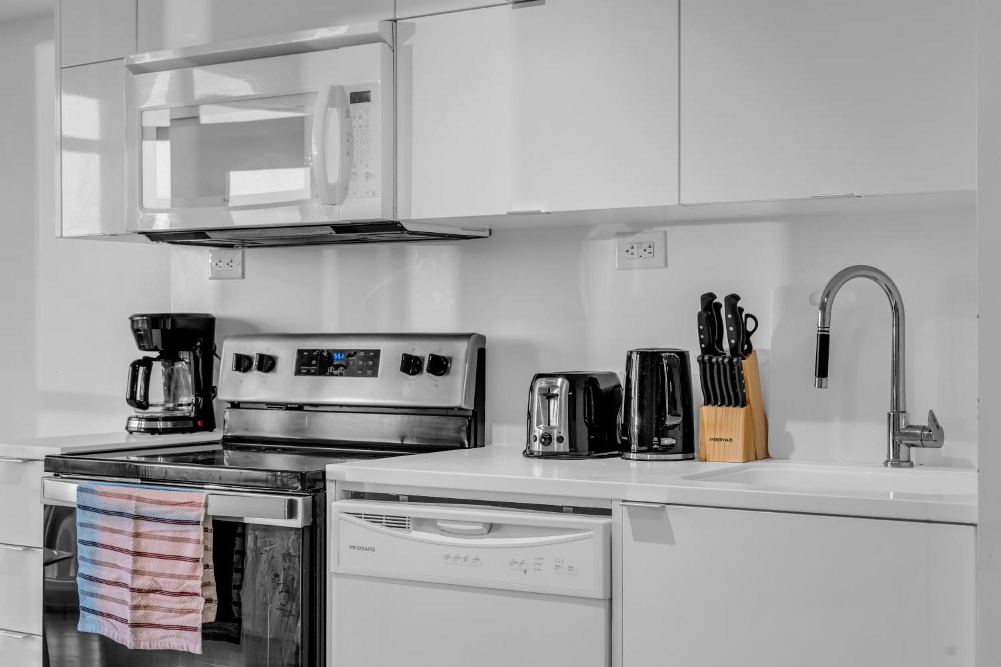 City Downtown Suites Toronto Esterno foto