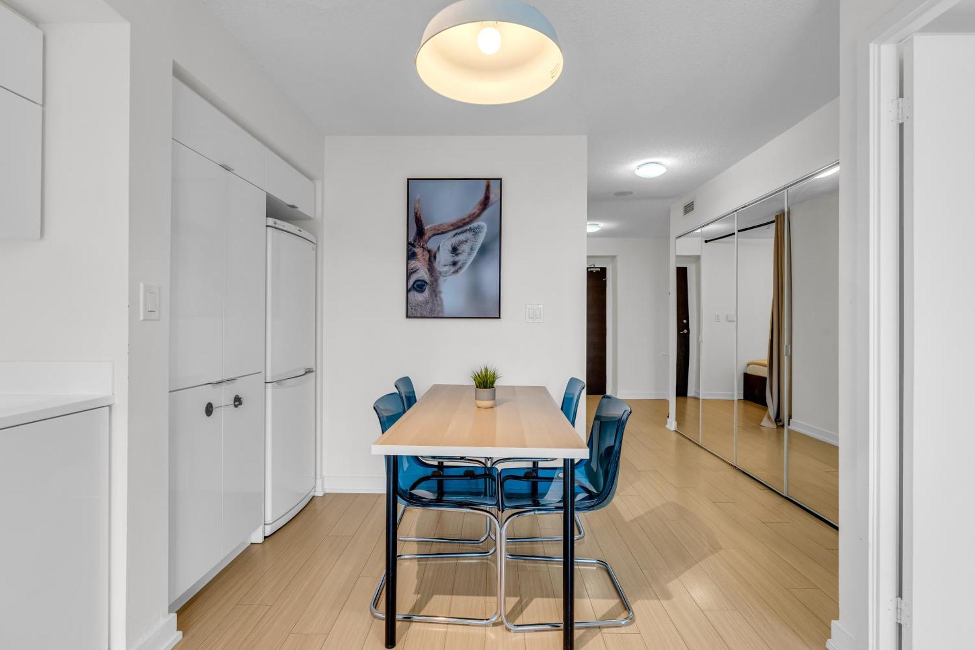 City Downtown Suites Toronto Esterno foto